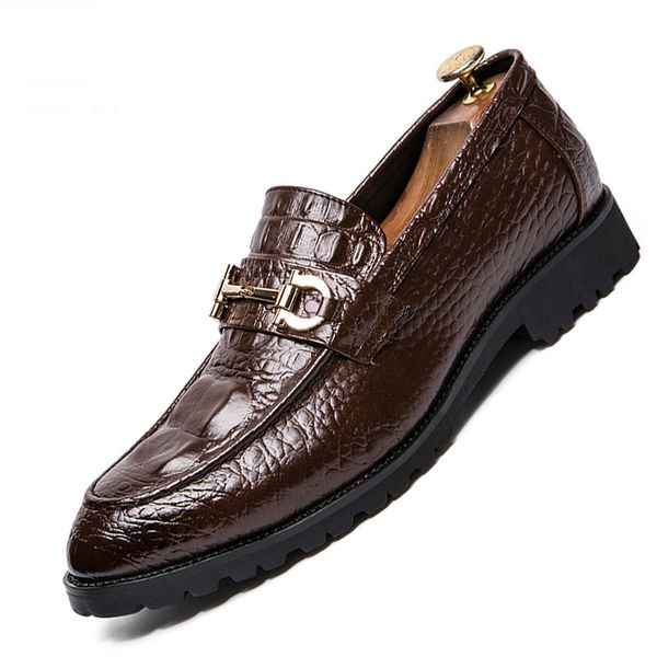 Homens Brogue sapatos formal Couro Sapato elegante terno marrom de luxo elegante Shoes Big Size Leather Wedding Party Loafers Moda