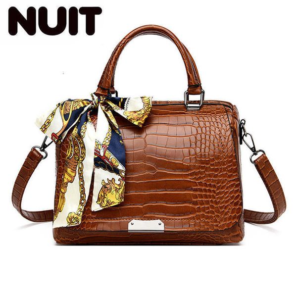 

женин ђмки на Ѭемне, камен pu кожанй аѬ женин дам еѬез плео ђмка женк