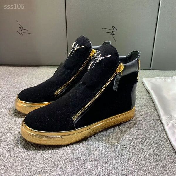 

2020 new handsome thick bottom high-handsome sneakers winter british style leather lace-up motorcycle shoes factory direct sales, Black