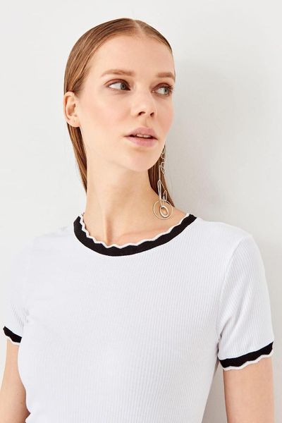 

trendyol white button detail ribbed knitted blouse twoss19fv0086