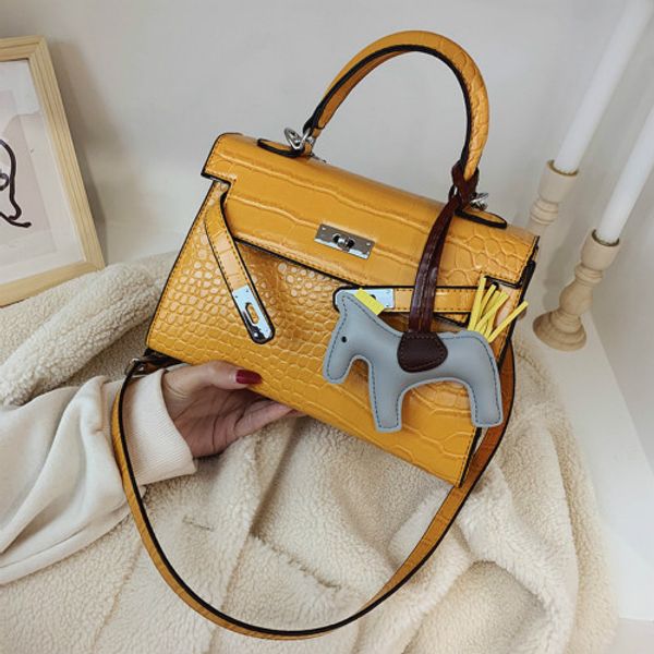 

New Designer Handbag Lock Luxury Fashion Portable Female Bag Designer Shoulder Diagonal Pendant Bag 2020