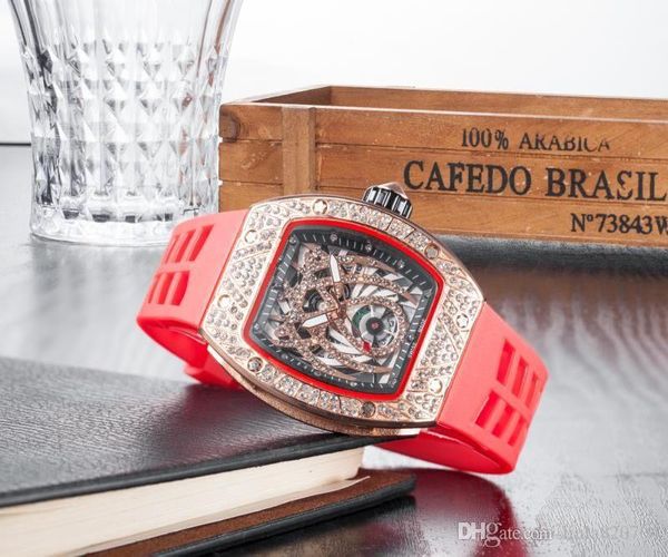 

2019 новый череп спортивные часы набор шнеков мужчин и женщин досуг моды кварцевые