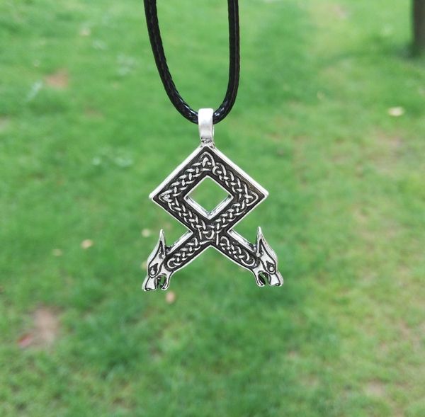 

langhong 10pcs rune pendant odal with wolf heads norse vikings runes runic pendant 25*38mm, Silver