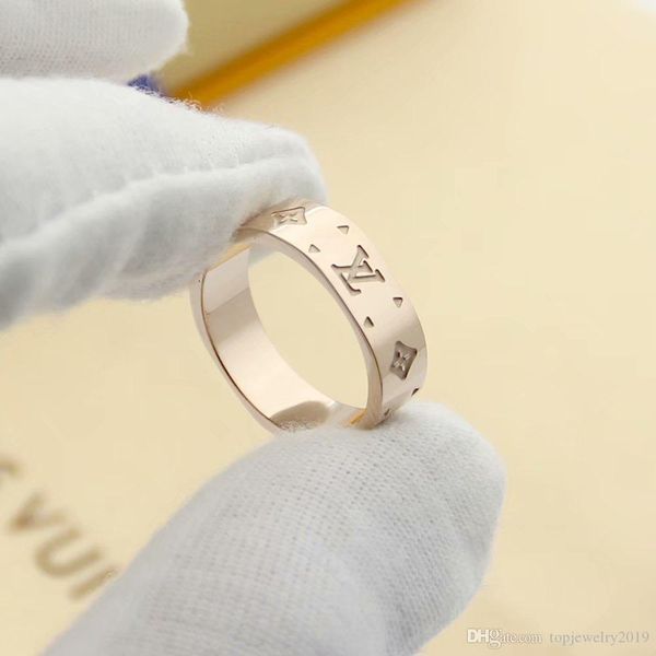 

luxury designer jewelry women rings four-leaf flower suqre band rings titanium steel silver rose gold 18k gold engagement rings for women