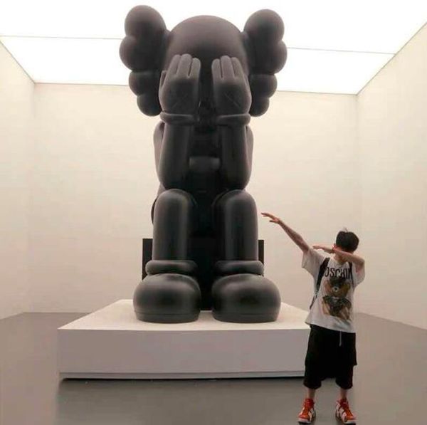 

100 см originalfake kaws 4 фута прототип компаньон сидячее положение фигура с оригинальным kaws большой фигурка идеальный модель украшения