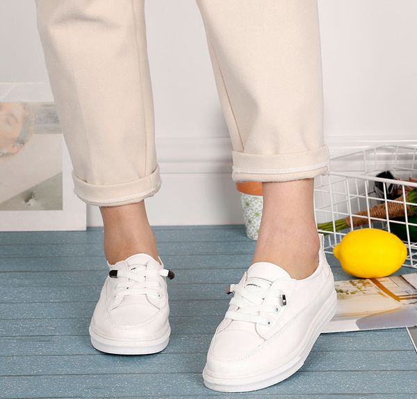 

женщины зашнуровать квартиры женщина повседневная comfotable маленькая белая обувь мода твердые открытый бег женская обувь 2020 весна осень, Black