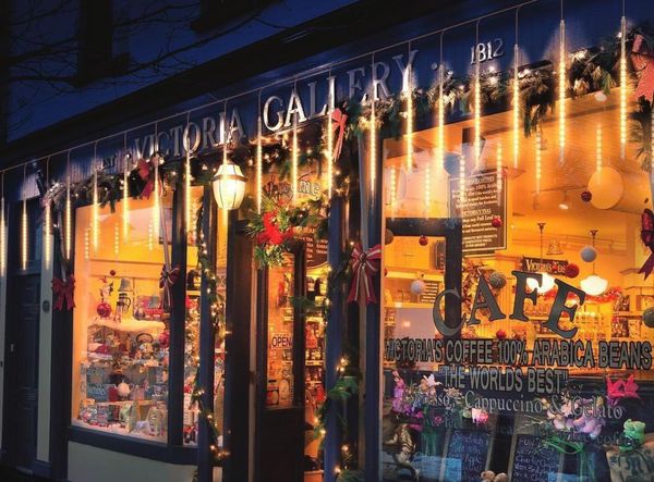 

waterproof meteor shower rain lights 30cm 50cm 80cm 8 tubes drop icicle snow falling raindrop cascading lights for wedding party christmas