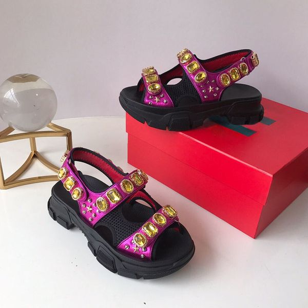 

2019 заклепанные спортивные сандалии дизайнер роскошный алмазный бренд и женские сандалии для отдыха мода кожа открытый пляж обувь Оригинал