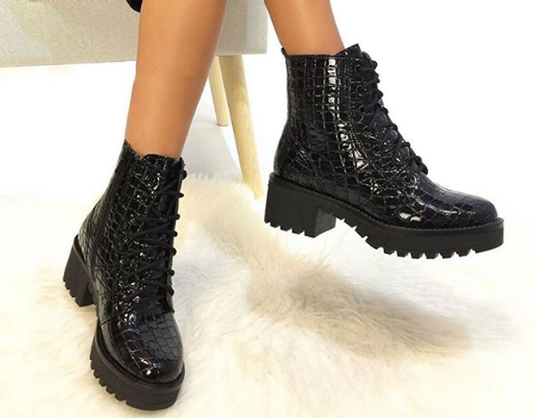 

gogd]lace-up black ankle boots women autumn winter stone printboots women buckle strap motorcycle boots
