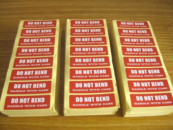 

4000 pcs 76x25mm do not bend adhesive shipping label sticker for package protection, item no. dn08