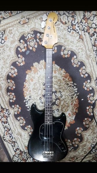 

wholesale fdpb-6015 black color solid body rosewood fretboard 4 strings musicmaster bass 190904