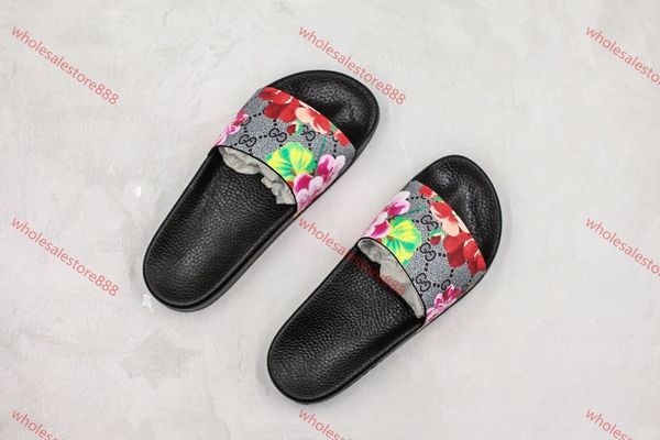 

xshfbcl europ luxury slide summer fashion wide flat slippery with thick sandals slipper men women sandals designer shoes flip flops slipper, Black;red