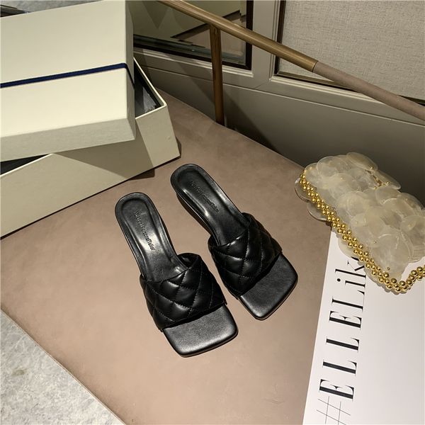 

2020 дизайн женские тапочки элегантный квадратный носок тонкий высокий каблук 3-5 см тапочки летние открытые пляжные горки обувь, Black