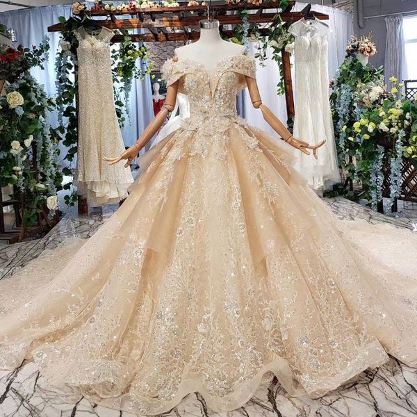 

princess ball gown wedding dresses 2019 latest sweetheart neck short sleeve backless sequins lace applique pattern vestidos de noiva garden, White