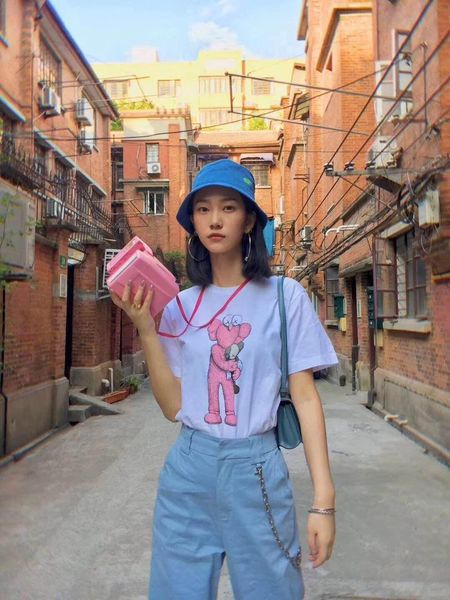 

2020 designer mens womens t-shirt high-quality cotton round neck kaws joint couple printed short-sleeved white t-shirt luxury casual s
