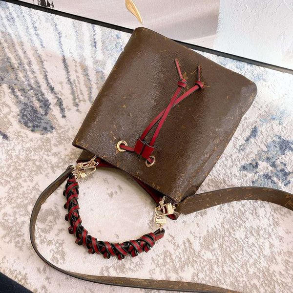 

presbyopic female bag new soft leather bucket fashion hand the bill of lading shoulder handbag messenger bags girls women luxury handbag