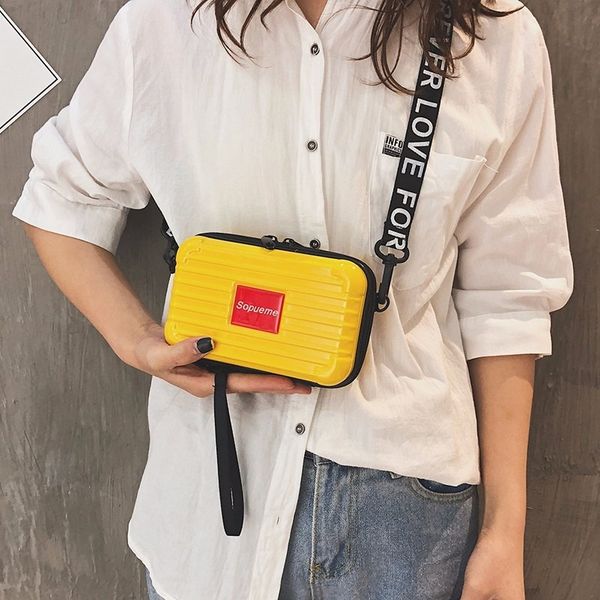 

2019 new mini shoulder bag women fashion shoulder hard shell small square bag