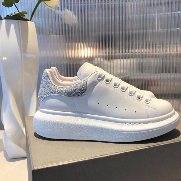 

New relea e brand mqueen over ized women men queen ultra mc neaker leather platform low cut homme femme carpe donna ca ual hoe