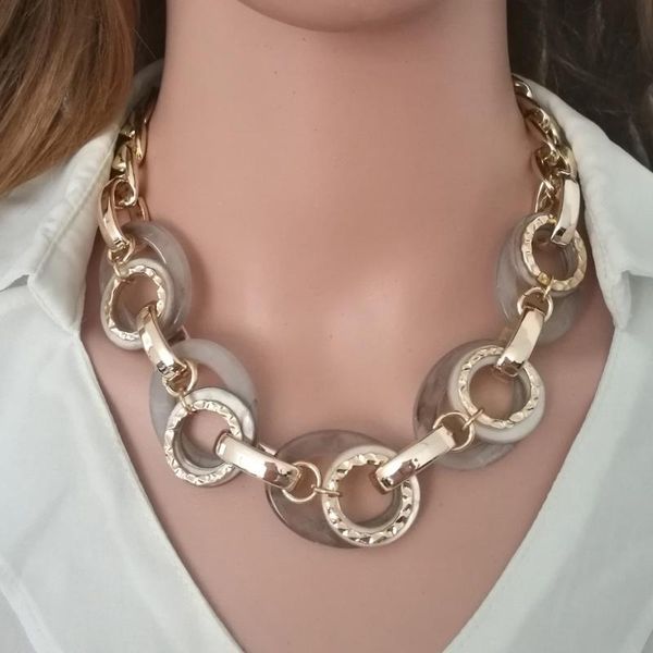 

famous retro acrylic loop statement chain long necklace bohemian resin shell pendant clavicle womam costume chains jewelry, Silver