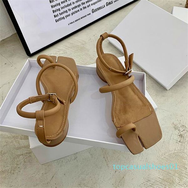 

flat heel toe-split leather sandals white black trendy designer summer sandalias shoes women toe-knob bohemian beach shoes t01