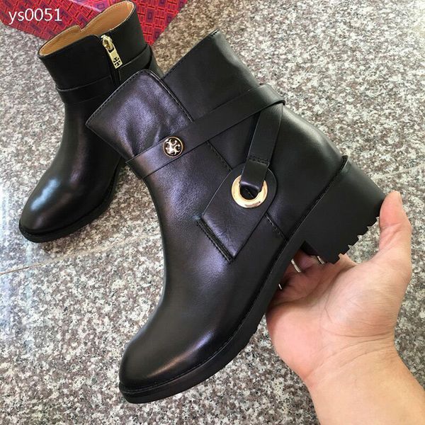 

2019 european women's shoes winter new leather thick heel warm and fashionable high-heeled short boots martin boots, Black