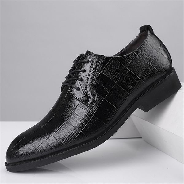

2019 leather men brogues shoes lace-up bullock business dress men oxfords shoes male formal shoes zapatos de homb, Black