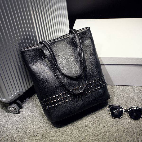 

women's bag new rivet bag fashion simple shoulder large capacity handbag