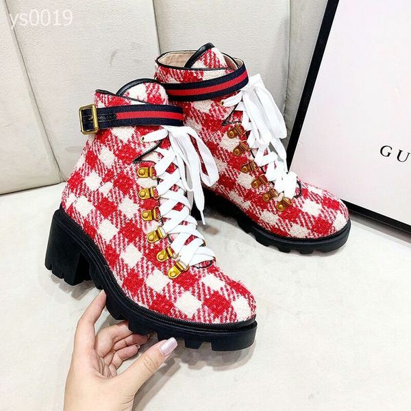 

high-end rhinestones martin boots female british wind new autumn and winter plus velvet thick with the same paragraph leather boots, Black