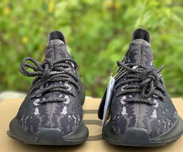 

2020 kanye west v3 brand designer alien running shoes black white reflective mens women mesh sport sneaker 36-46