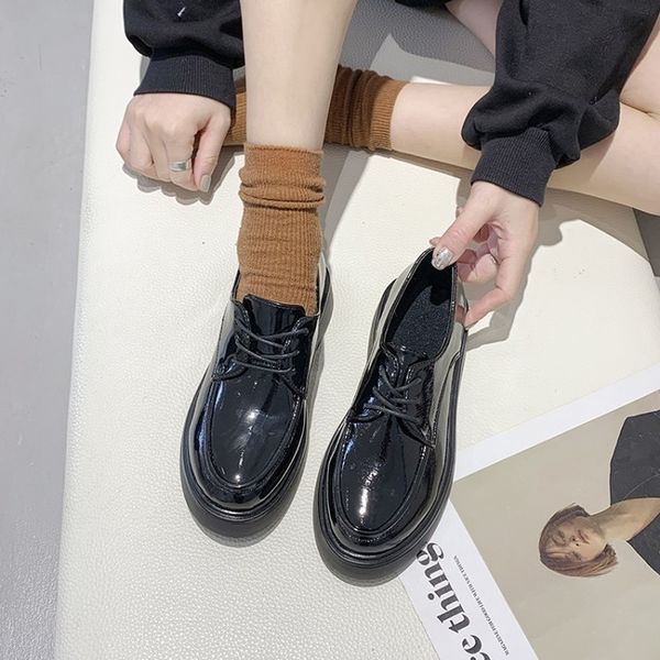 

2020 spring autumn solid color fashion comfortable thick bottom casual non-slip black white small leather shoes women z15-01