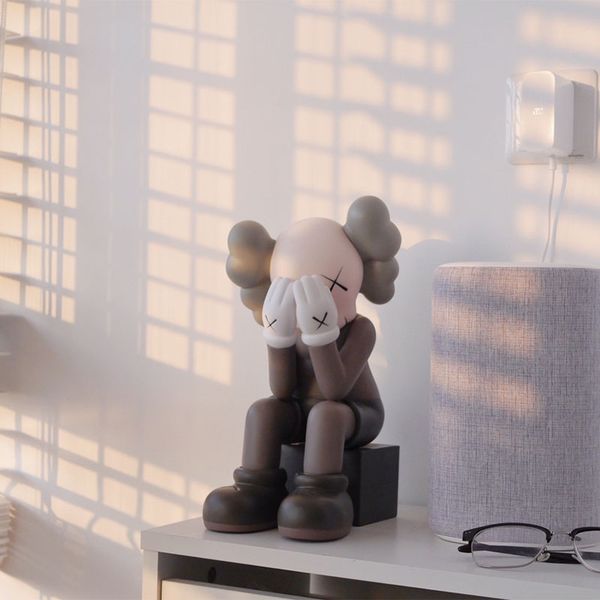 

28cm 1kg originalfake companion sitting position figure with original box action figure model decorations gift