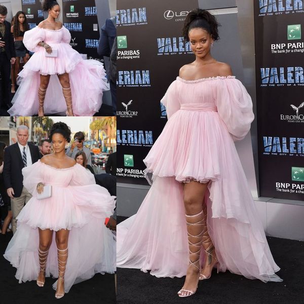

rihanna pink высокие низкие платья выпускного вечера знаменитости из красной ковровой дорожки с пышным рукавом 2020 года с открытыми плечами, Black