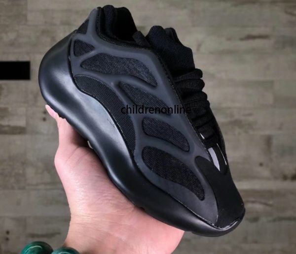 

baby kids kanye west 700 v3 running shoes boys girls sneaker wave runner shoes 700 sport shoe children athletic shoes grey, Black