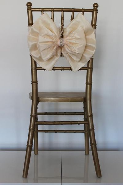 2019 Yay Kristalleri Kürk Saten Düğün Sandalye Sashes Romantik Güzel Sandalye Ucuz Custom Made Düğün Malzemeleri C04 Kapakları