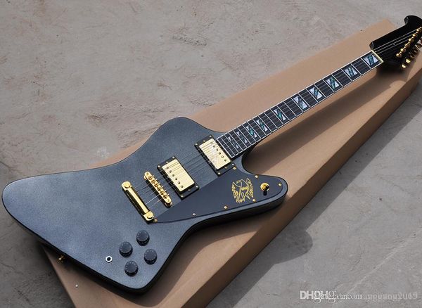 

Новое поступление Black Metallic электрическая гитара с золотыми оборудованиями, Ebony гр
