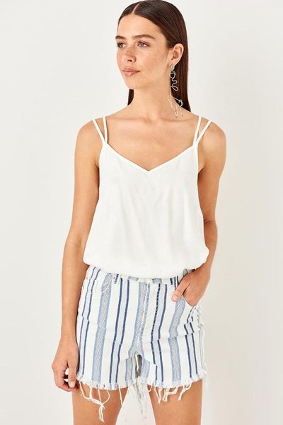 

trendyol white sleeveless blouse twoss19bb0473