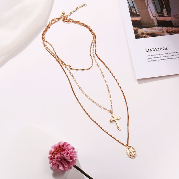 

подвеска "богородица" с тройным ожерельем, White