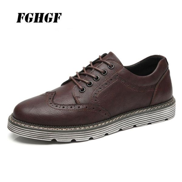 

the new bullock carve patterns or designs on woodwork joker men's shoes men's loafers retro shoes work, Black