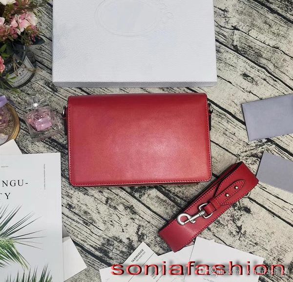 

wholesale fashion of 2018 new style women bag genuine leather designer with chain strap lady cross body bag