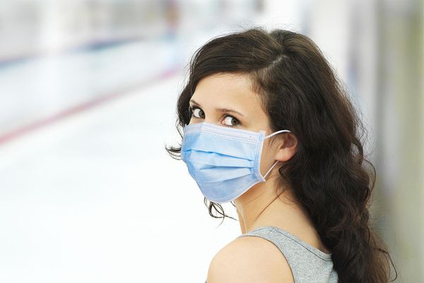 

dhl 24-hour delivery inventory 10/50/100 aseptic packaging disposable three-layer protective mask pm2.5 anti-fog filter mask ce certificatio