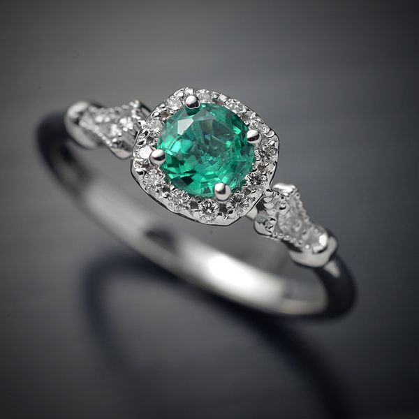 

exquisite new green gem high round proposal wedding girl ring authentic, Golden;silver