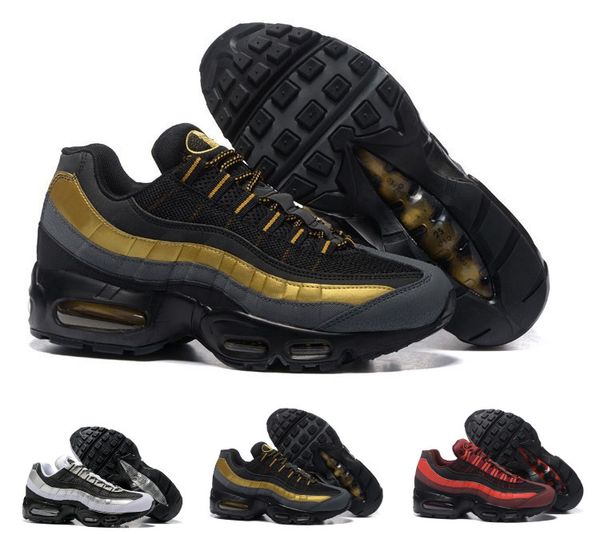 nike negras y doradas