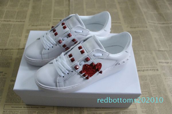 

fashion mens womens luxury designer shoes low-leather trainers with heart logo print tonguecasual sneakers size 35-46 r10, Black