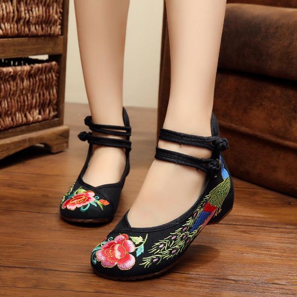 

charming size 41 ballerinas dancing shoes women peacock embroidery soft sole casual shoes beijing cloth walking flats, Black