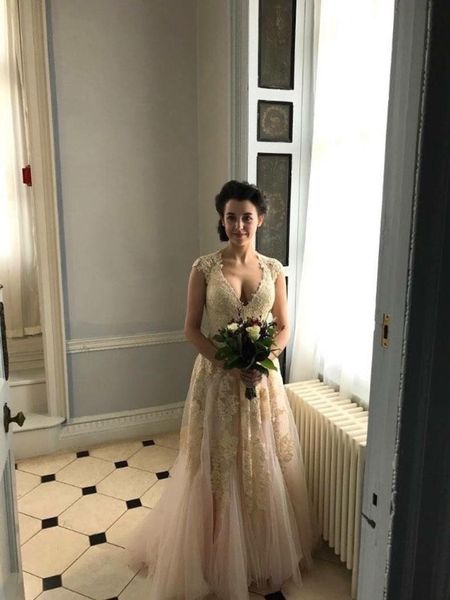 

romantic lace applique wedding dresses 2019 plunging neckline bohemian country bridal gowns v neck wedding gowns soft tulle floor length, White