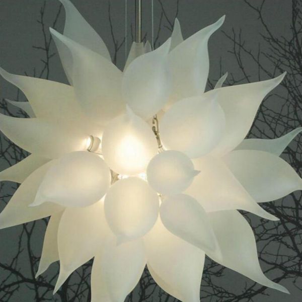 Lâmpadas decoração de casamento soprada lustre luminária sala de estar moderno branco fosco lustre de vidro pendurado lâmpada com lâmpadas LED