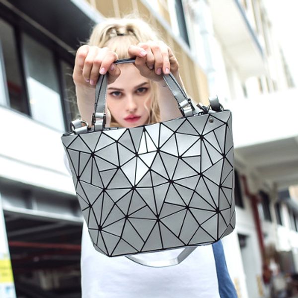 

womens deisgner handbag ladys shoulderbags female fashion trend plaid personality style cpllege students style 2020new hiping
