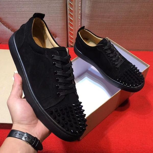 

2019 новый дизайнерские кроссовки black low cut шипы квартиры обувь известные красные bottom мужчины и женщины кожаные кроссовки партии моде
