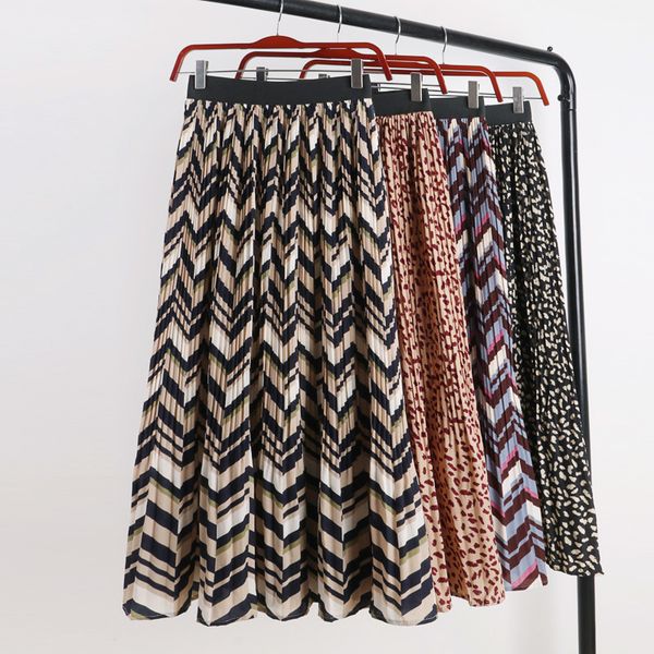 

2019 new spring summer bohemian geometric pleated skirts women vintage high waist leopard skirt ol slim print a-line skirt mw646, Black
