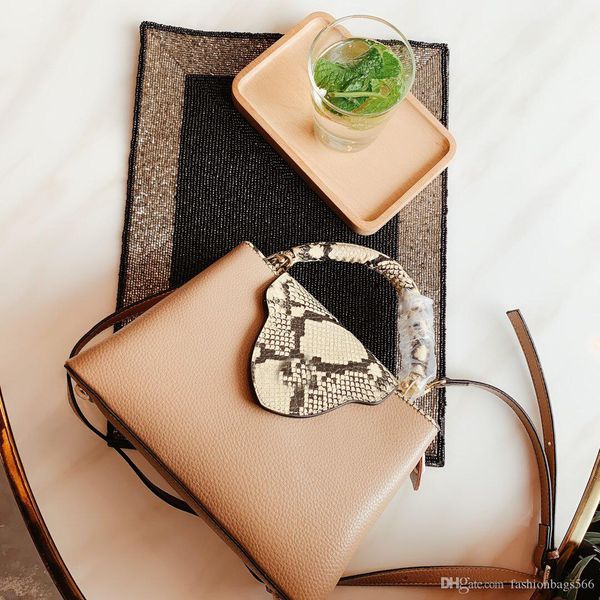 

fashion luxury designer shoulder bags shoulder bags female circle factory cost price luxury 27cm desginer shoulder bag